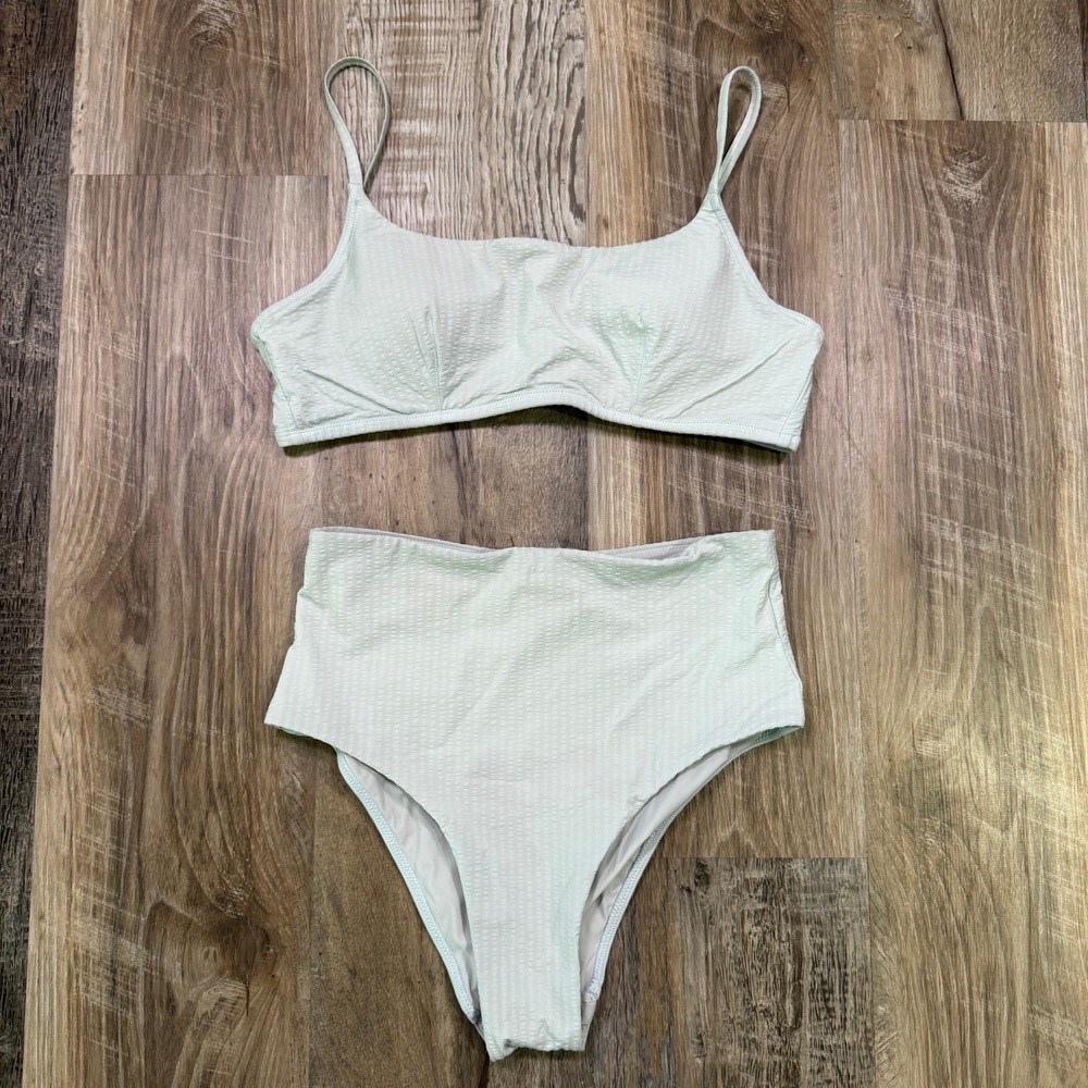 Lululemon Bikini Swim Top Womens Large Sheer Blue Seersucker B/C Cup Adjustable